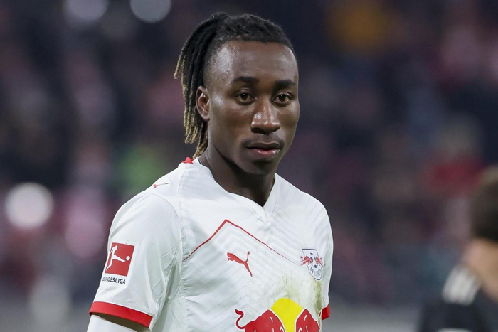 必一运动平台-豪掷6000万欧元!英超双雄围剿巴萨,疯抢19岁足坛天才|巴塞罗那|利物浦|切尔西|转会|莱比锡红牛_新浪体育_新浪新闻